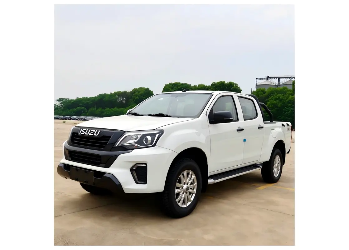Isuzu RE-MAX Deluxe 2026