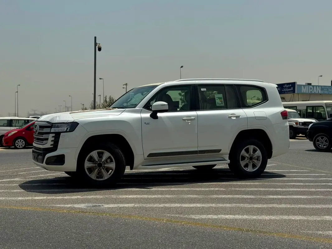 TOYOTA LAND CRUISER GXR 2026