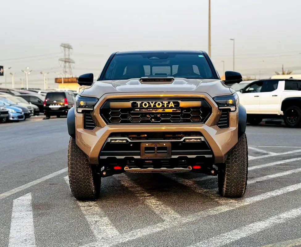 TOYOTA TACOMA 2025