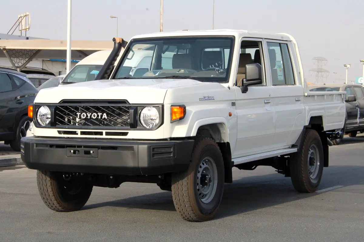TOYOTA LAND CRUISER 79 2025