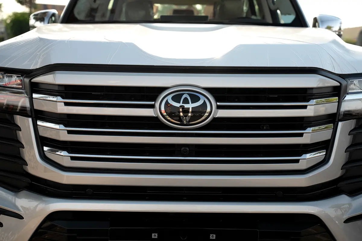 TOYOTA LAND CRUISER VXR 2026 - photo 3