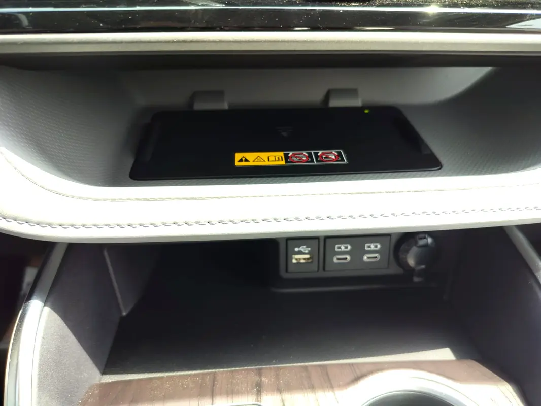 TOYOTA HIGHLANDER LIMITED HYBRID 2026 - photo 13
