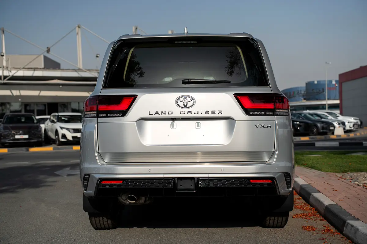 TOYOTA LAND CRUISER VXR 2026 - photo 2