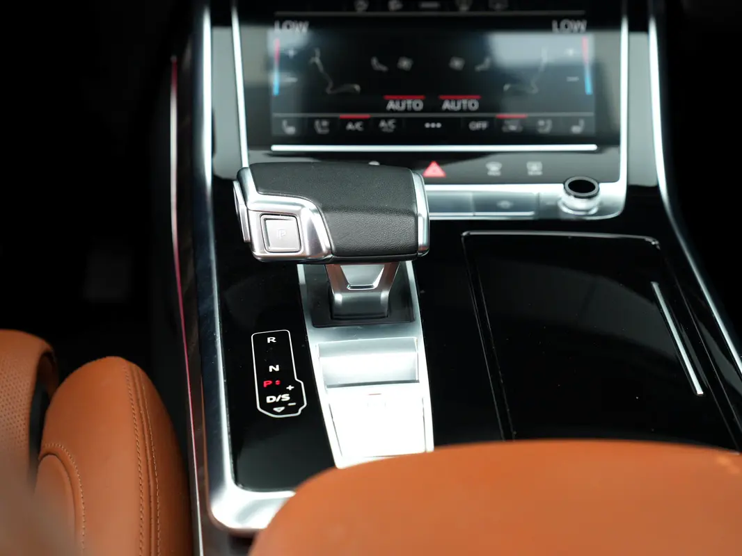 AUDI Q8 2022 - photo 7